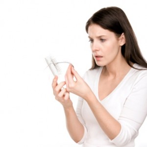 cara aman dan alami mengatasi kerontokan rambut