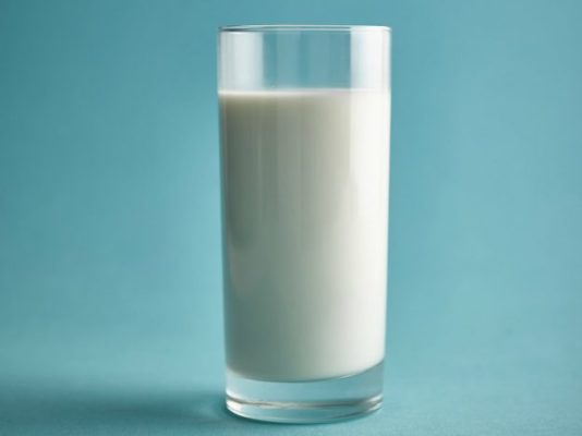 11 Manfaat Susu Sapi Bagi Manusia